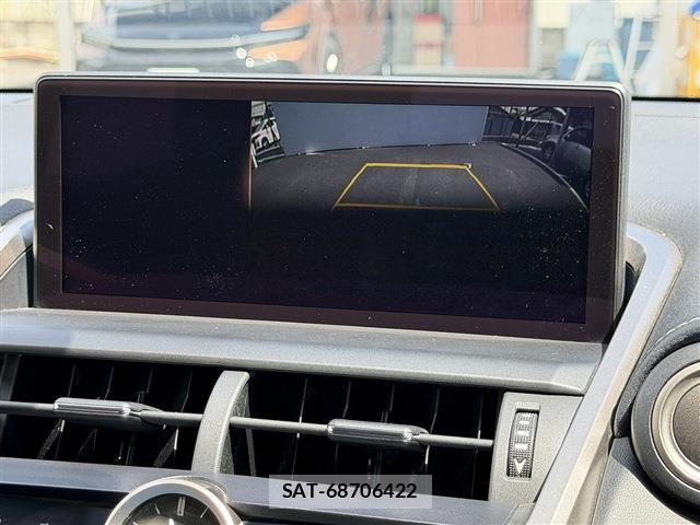 Lexus NX 2017-11 8659964-3