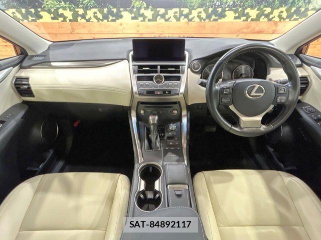 Lexus NX 2018-01 8659962-1