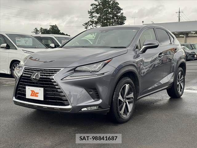 Lexus NX 2018-06 8849589-9