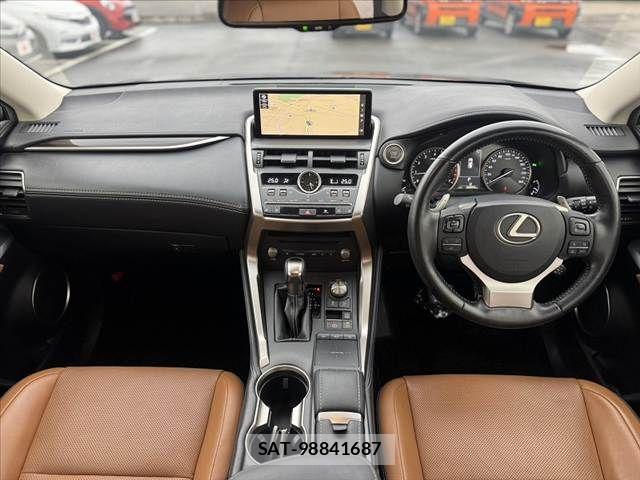 Lexus NX 2018-06 8849589-1
