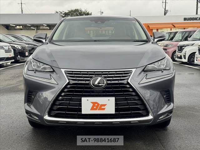 Lexus NX 2018-06 8849589-8