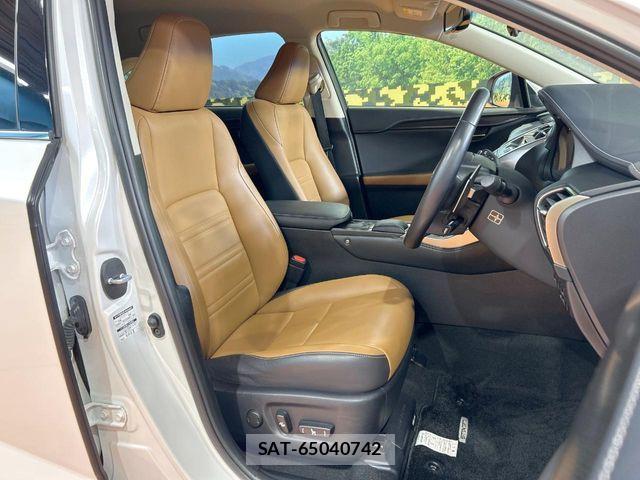 Lexus NX 2017-12 8871356-7
