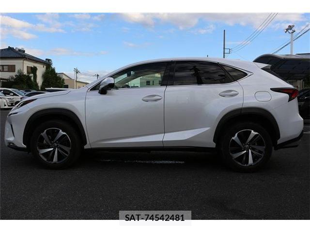 Lexus NX 2019-07 8883854-9