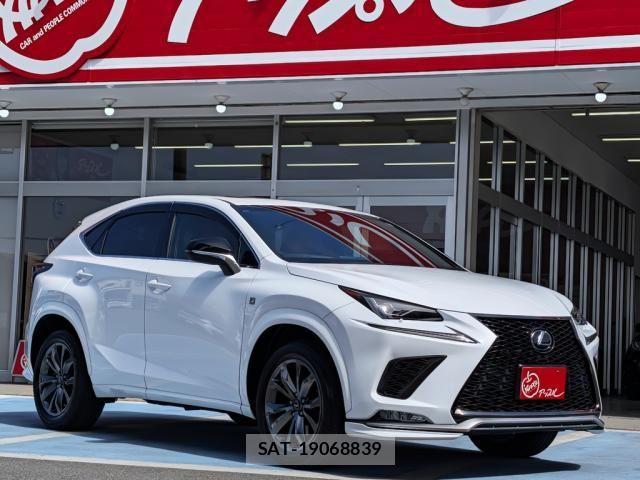 Lexus NX 2018-02 4421799-2