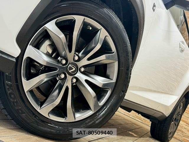 Lexus NX 2018-03 7501290-18
