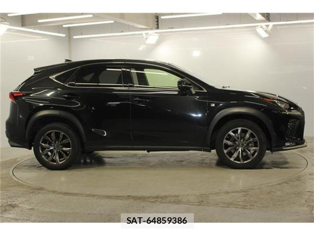 Lexus NX 2018-04 7501292-3