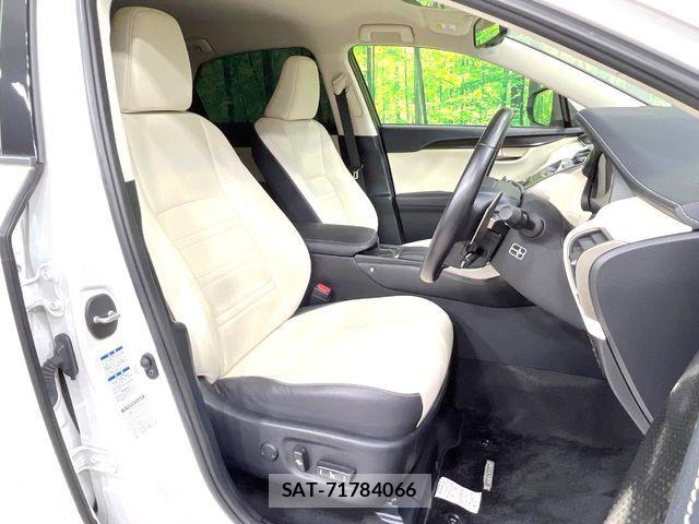 Lexus NX 2018-01 8158703-7