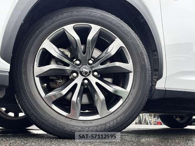 Lexus NX 2018-03 8780863-3