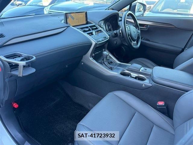 Lexus NX 2020-10 1374825-11