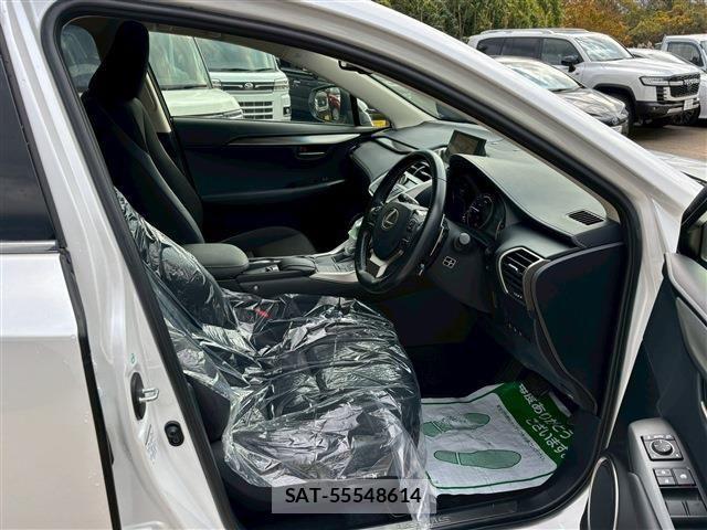 Lexus NX 2016-09 1904450-13
