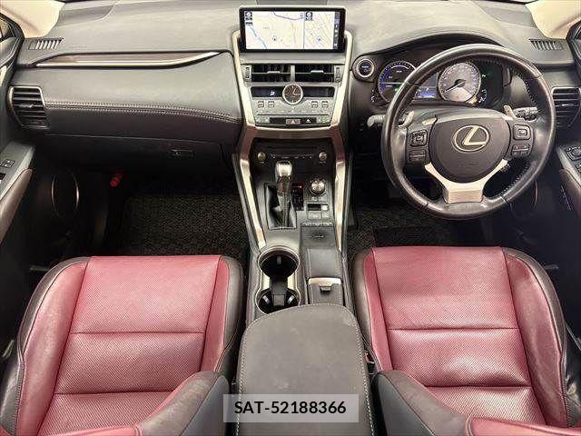 Lexus NX 2017-11 3066413-2