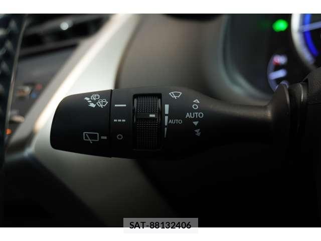 Lexus NX 2019-07 5871028-27