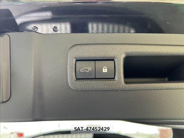 Lexus NX 2021-07 6011720-11