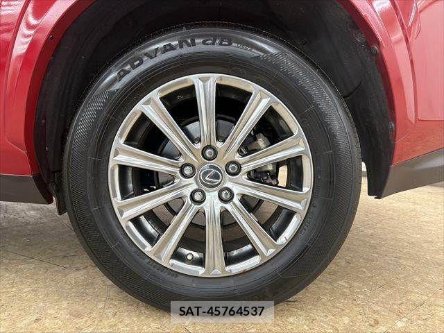 Lexus NX 2017-12 6011740-23