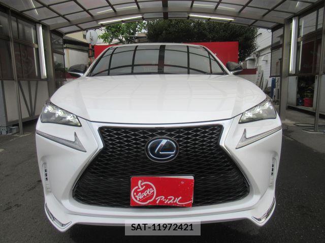 Lexus NX 2015-09 6612895-10