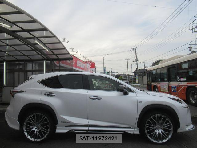 Lexus NX 2015-09 6612895-4
