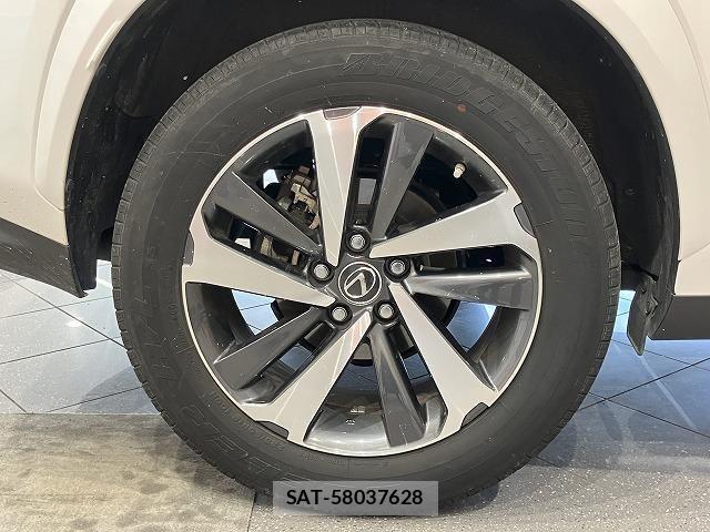 Lexus NX 2018-12 6612892-9
