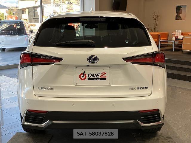 Lexus NX 2018-12 6612892-10