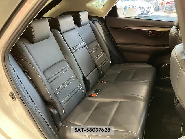 Lexus NX 2018-12 6612892-23