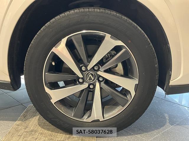 Lexus NX 2018-12 6612892-8