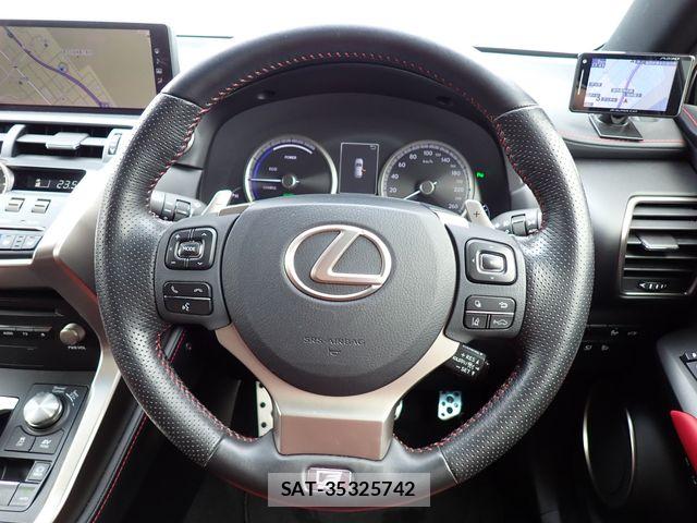 Lexus NX 2018-08 6672283-10
