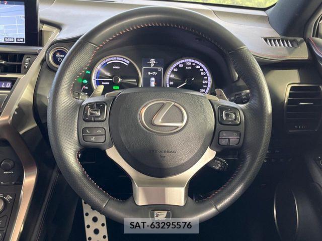 Lexus NX 2015-06 6716535-10