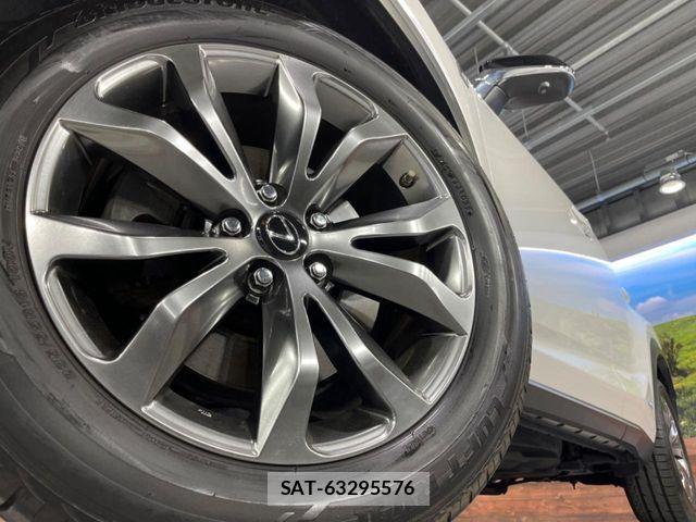 Lexus NX 2015-06 6716535-12