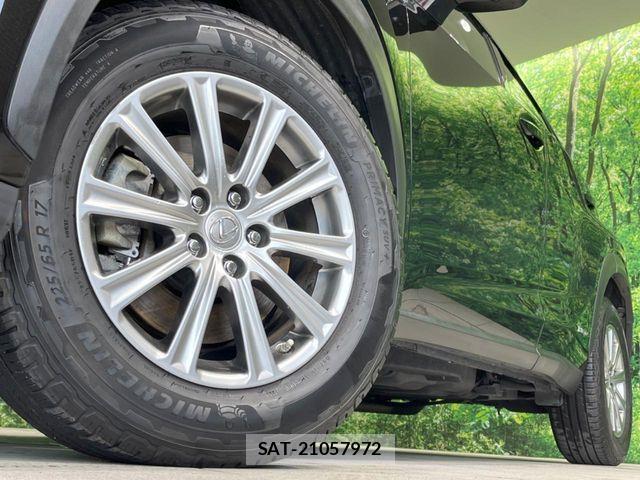 Lexus NX 2015-03 6815728-12