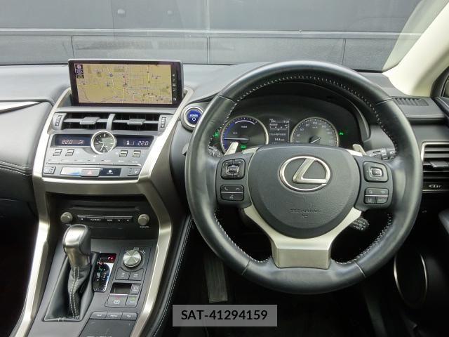 Lexus NX 2018-06 6907776-14