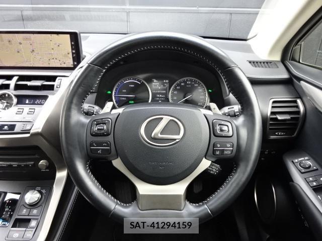 Lexus NX 2018-06 6907776-15