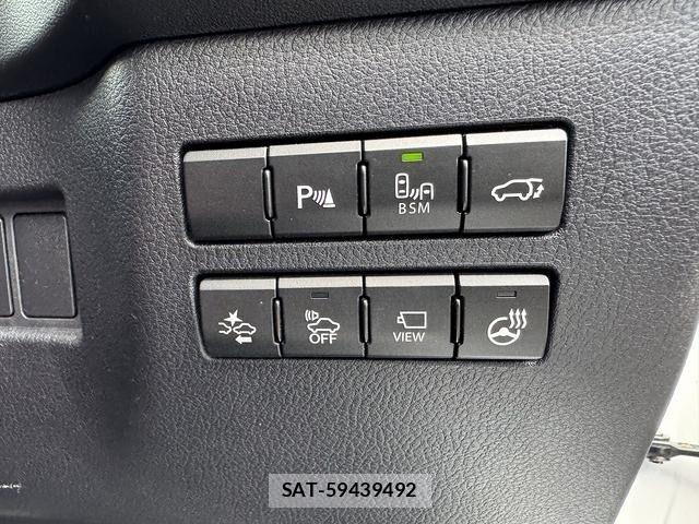 Lexus NX 2017-03 7020778-21