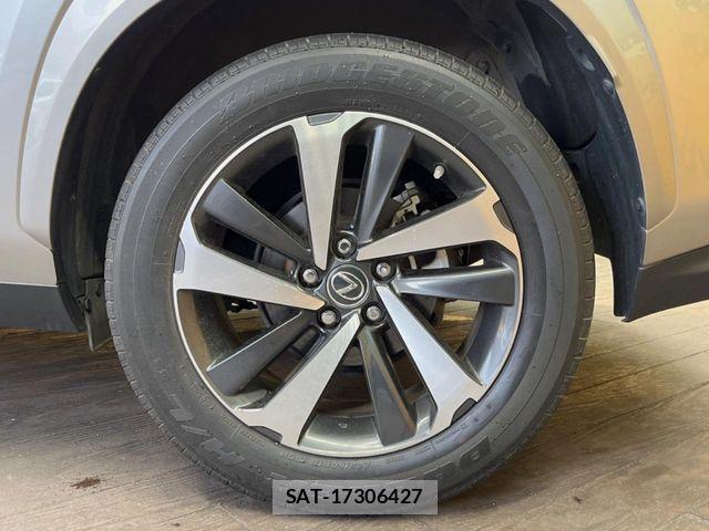 Lexus NX 2021-01 7221038-12