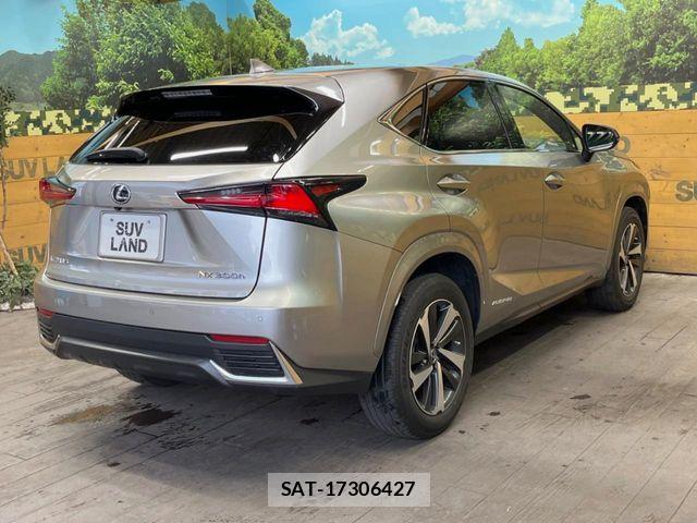 Lexus NX 2021-01 7221038-16