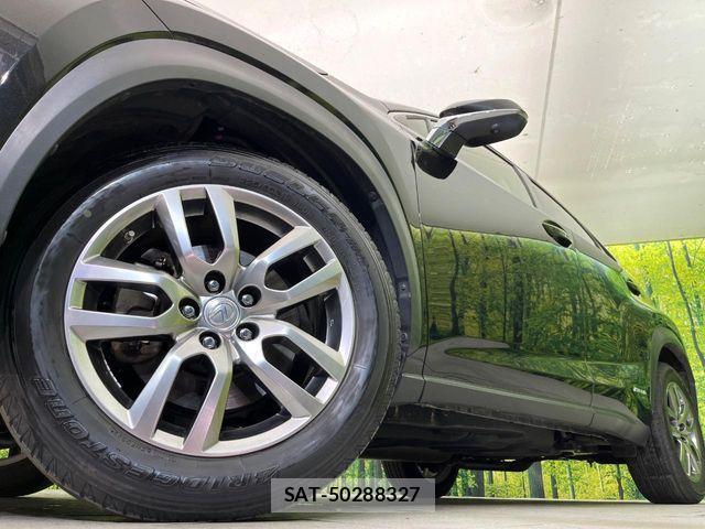 Lexus NX 2015-08 7221036-12