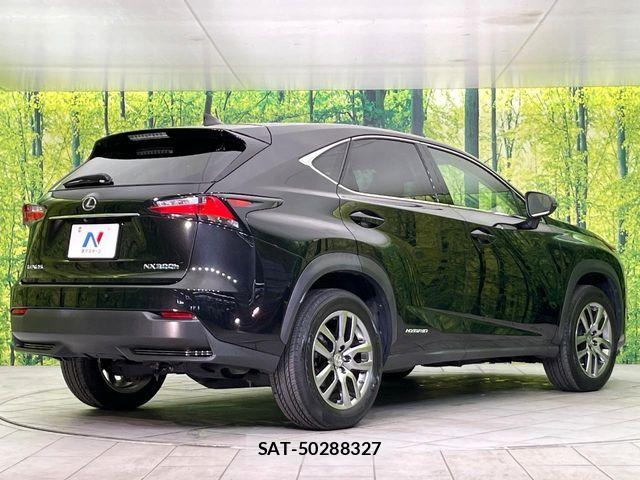 Lexus NX 2015-08 7221036-16