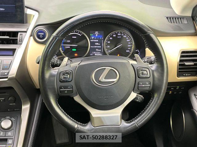 Lexus NX 2015-08 7221036-7