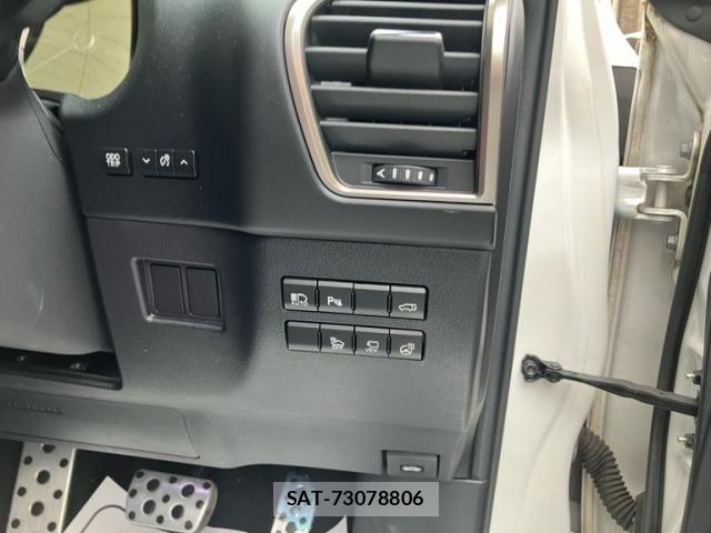 Lexus NX 2015-06 7328060-23