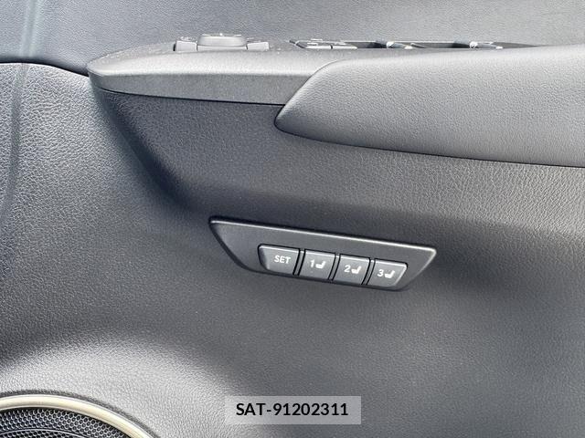 Lexus NX 2015-09 7358522-26