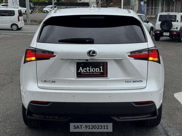 Lexus NX 2015-09 7358522-4