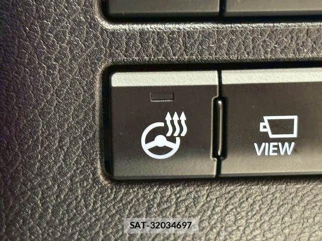 Lexus NX 2017-11 7358514-14