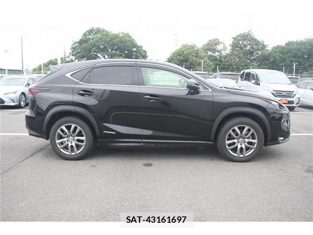 Lexus NX 2014-08 7358523-9