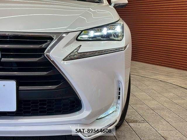 Lexus NX 2015-08 7358520-9