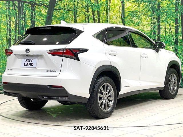 Lexus NX 2015-03 7392688-17