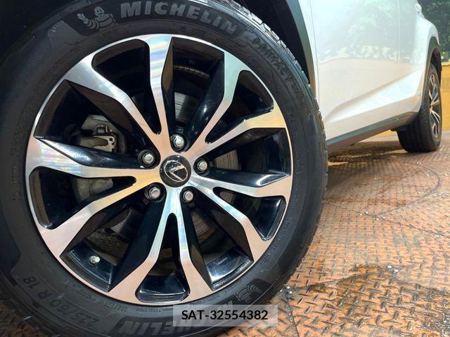 Lexus NX 2015-07 7392684-12