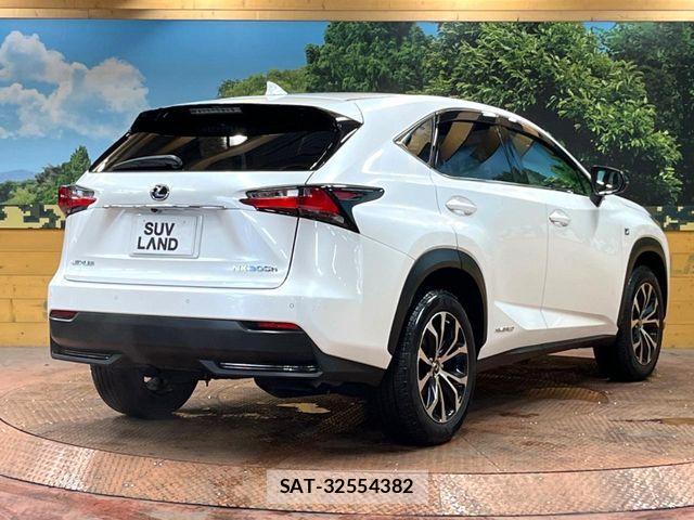 Lexus NX 2015-07 7392684-16