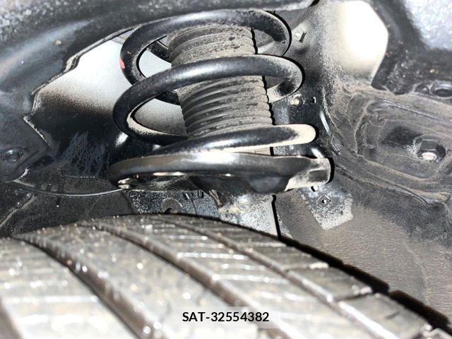 Lexus NX 2015-07 7392684-19