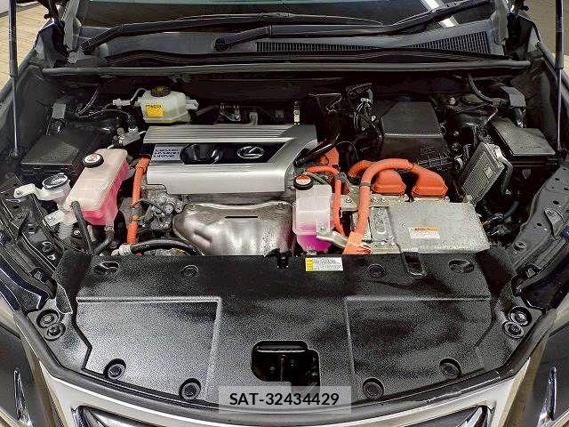 Lexus NX 2015-11 7501299-13