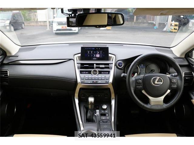 Lexus NX 2014-10 7877407-16