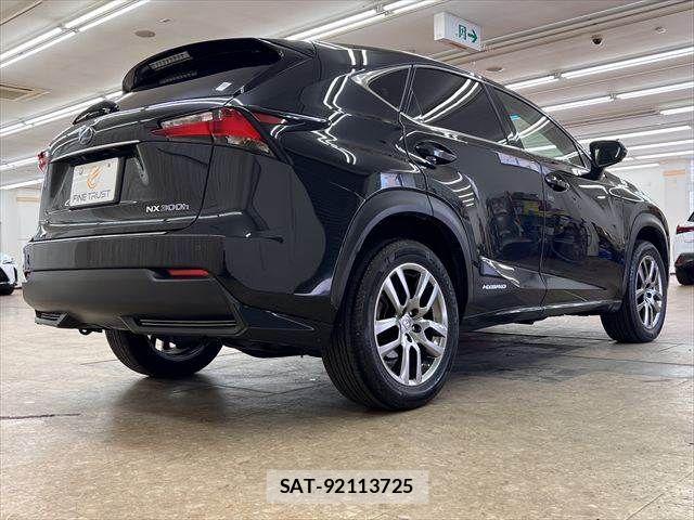 Lexus NX 2016-03 7877408-17