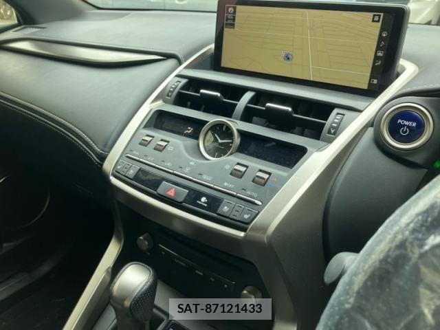 Lexus NX 2020-06 7877397-11